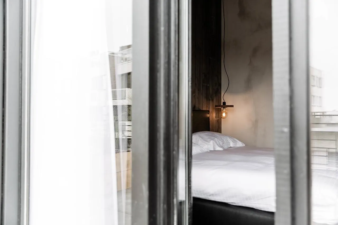 Upstairs Hotel Ostenda